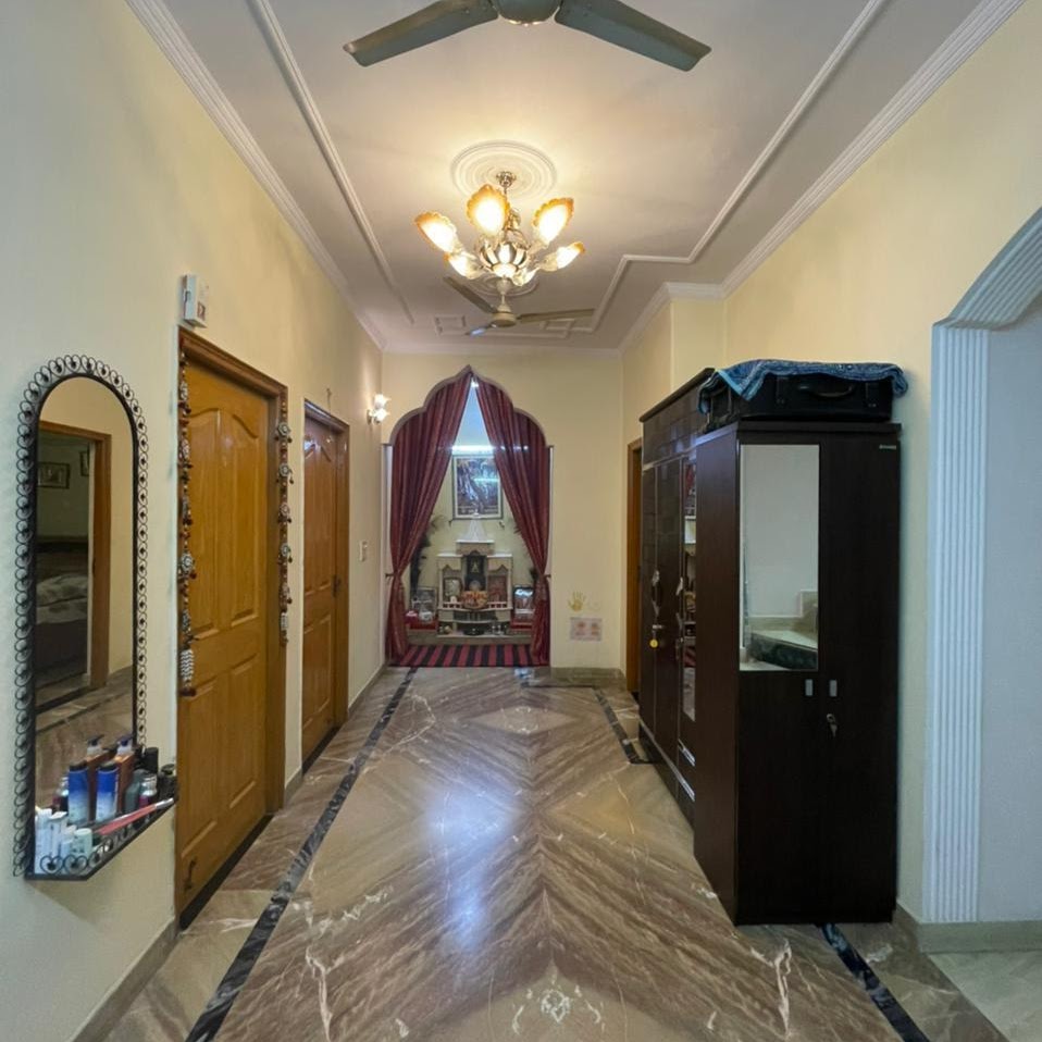 kothi in noida Grand 8 BHK Kothi/Villa on 30m Road in Sector 51, Noida