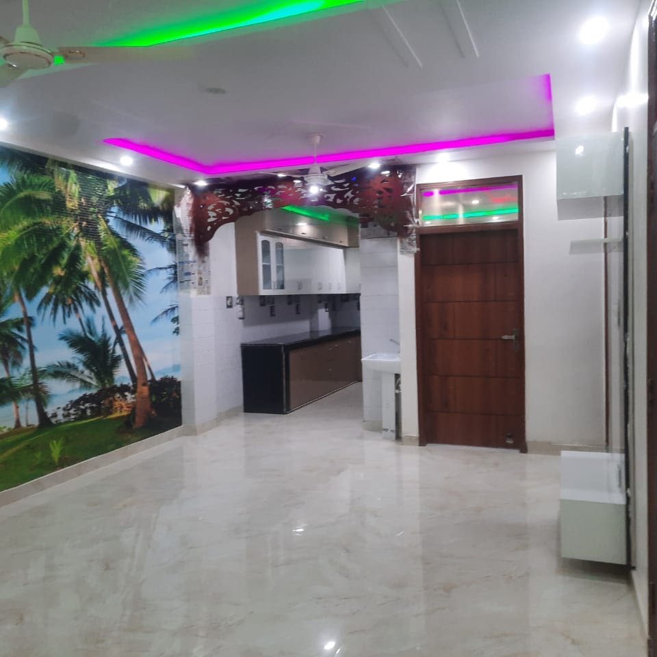 Spacious 6 BHK Corner Kothi/Villa in Sector 40, Noida